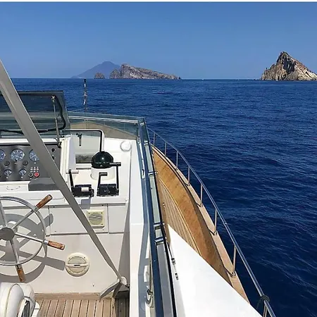 Shalimar Lipari Bateau-hôtel
